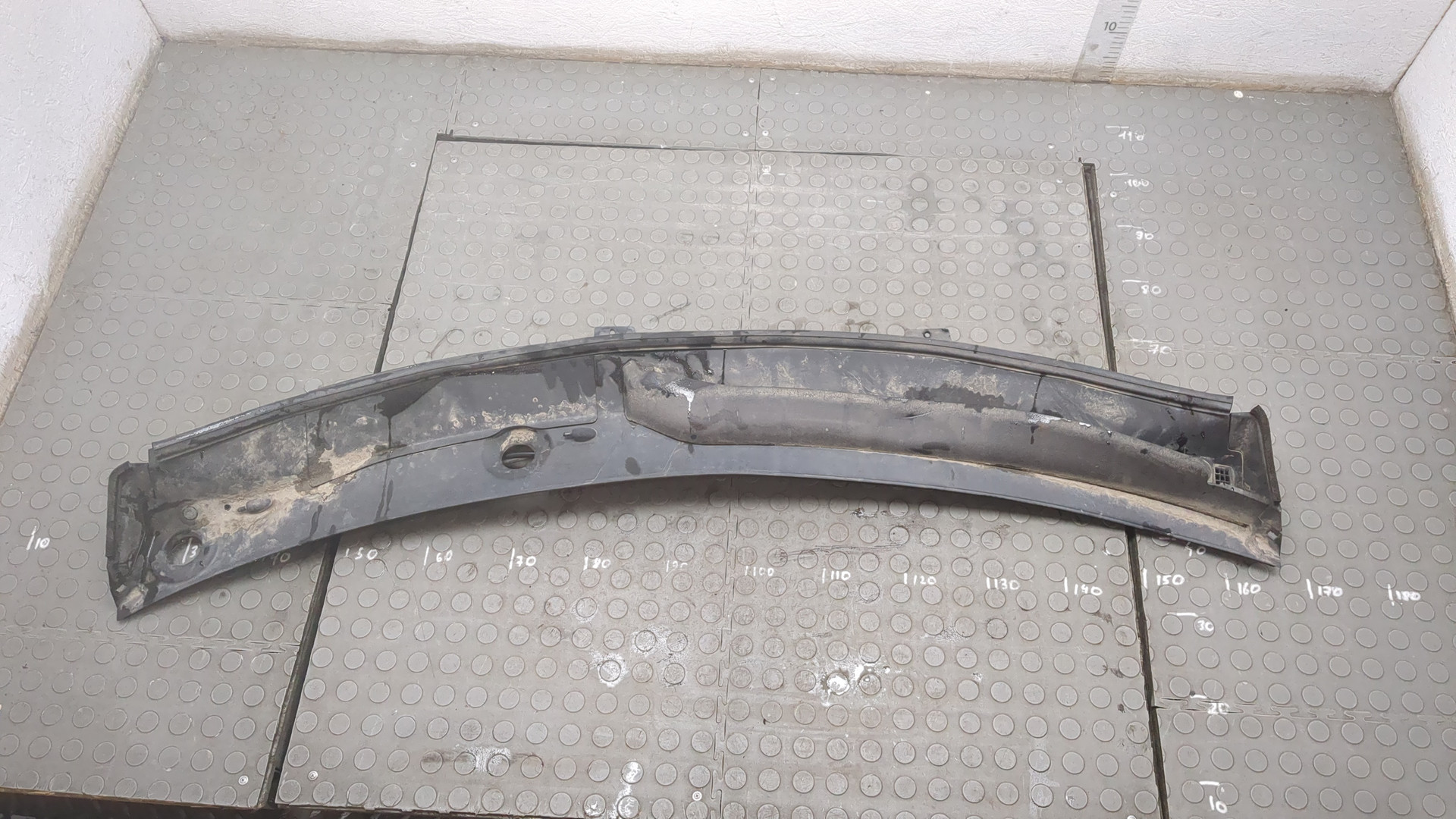 Решетка стеклоочистителей (Жабо)