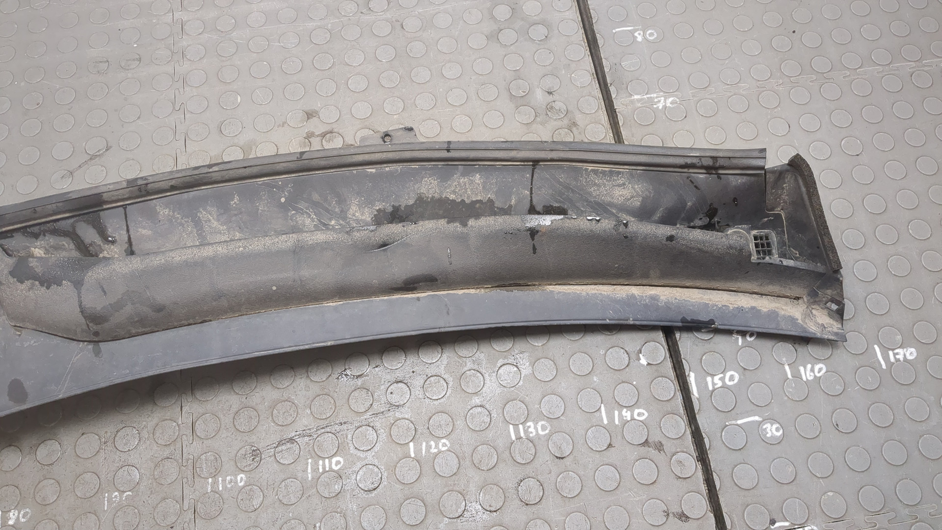 Решетка стеклоочистителей (Жабо)