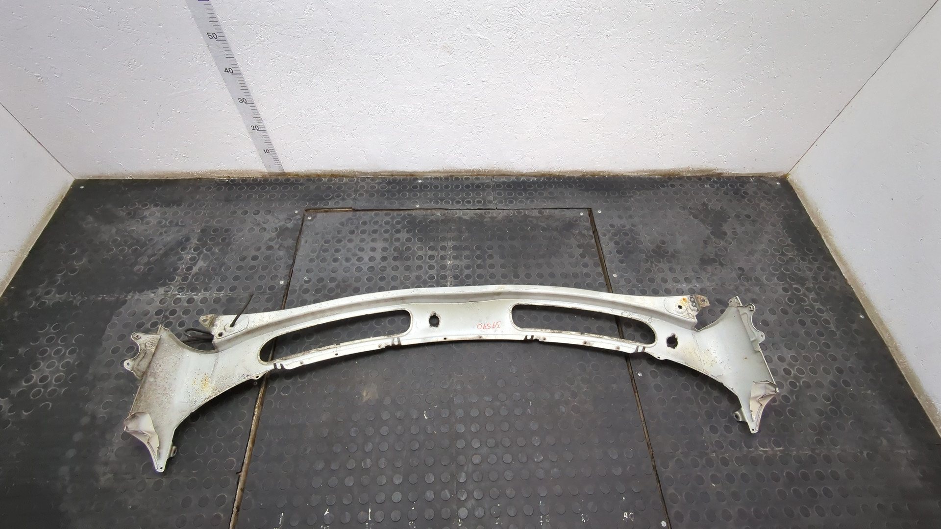 Решетка стеклоочистителей (Жабо)