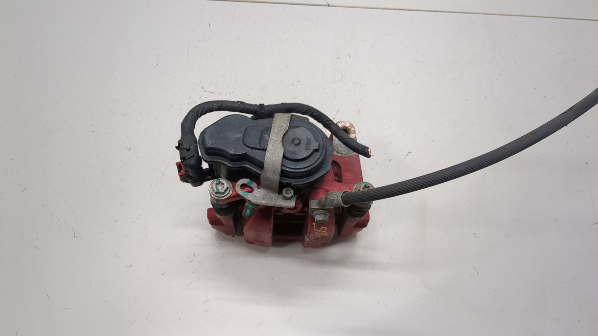 Суппорт задний левый