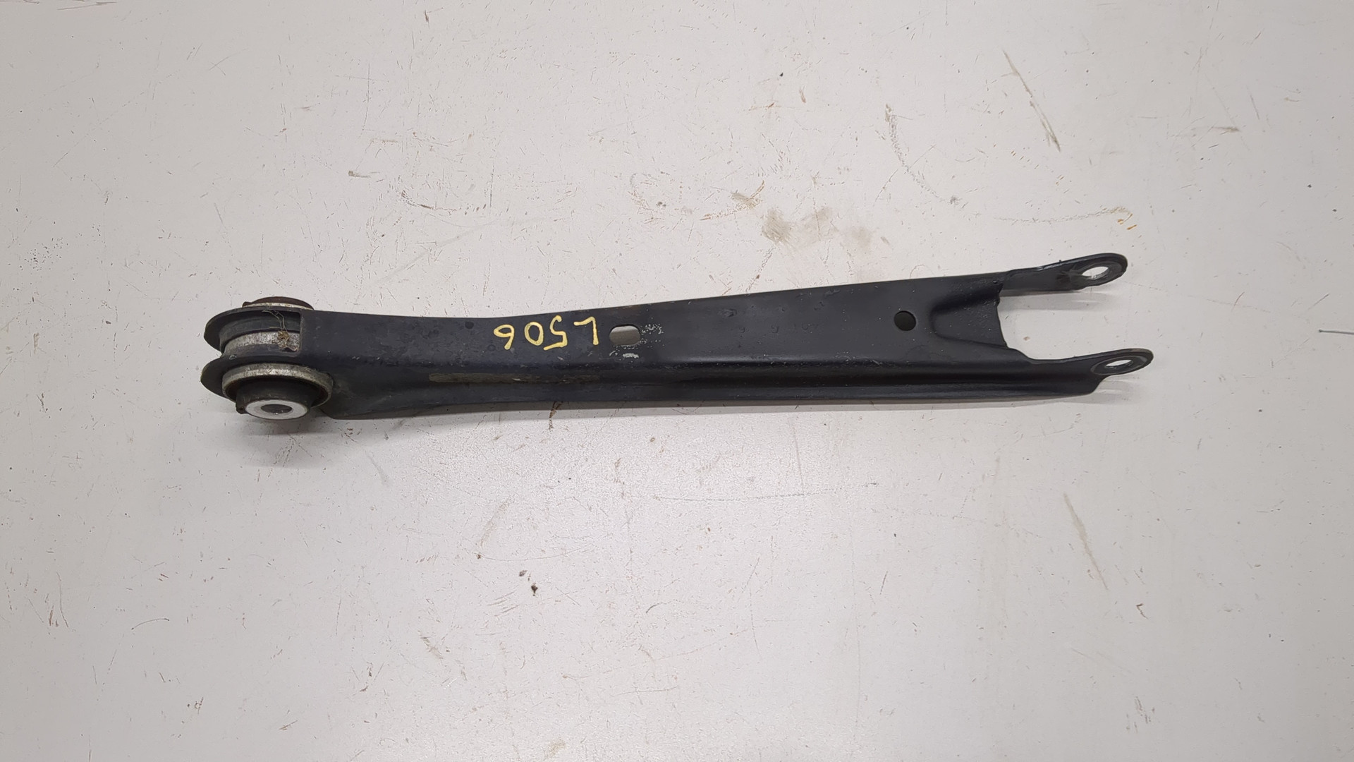 Рычаг задний