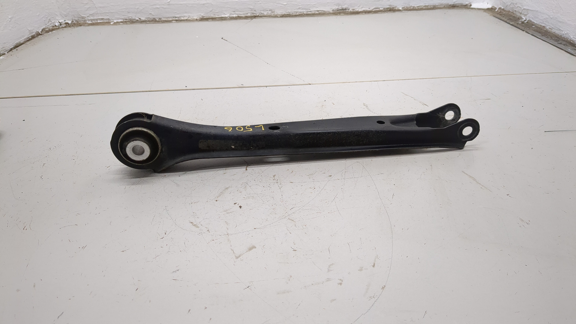 Рычаг задний