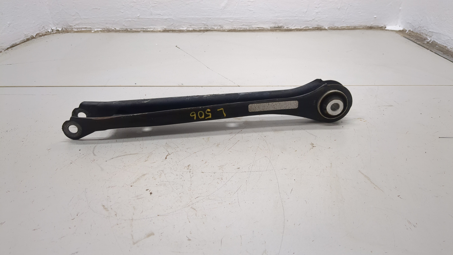 Рычаг задний