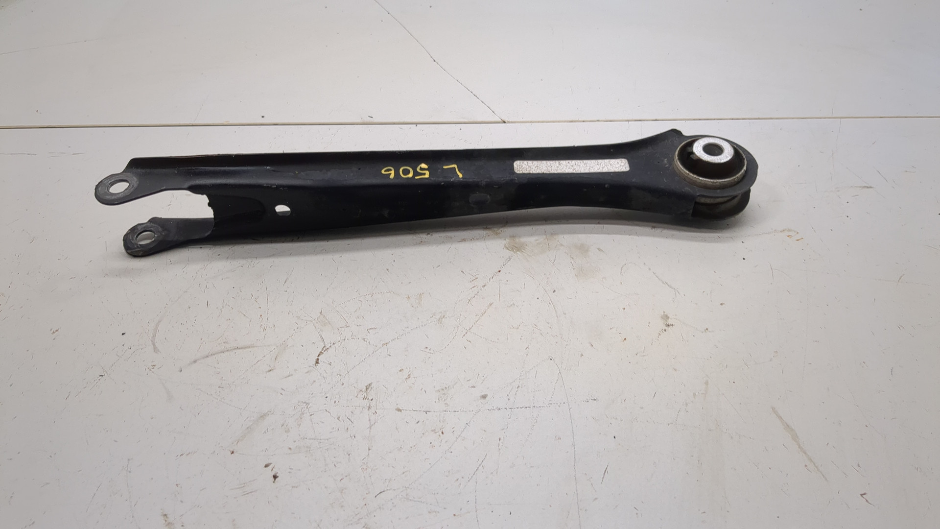 Рычаг задний