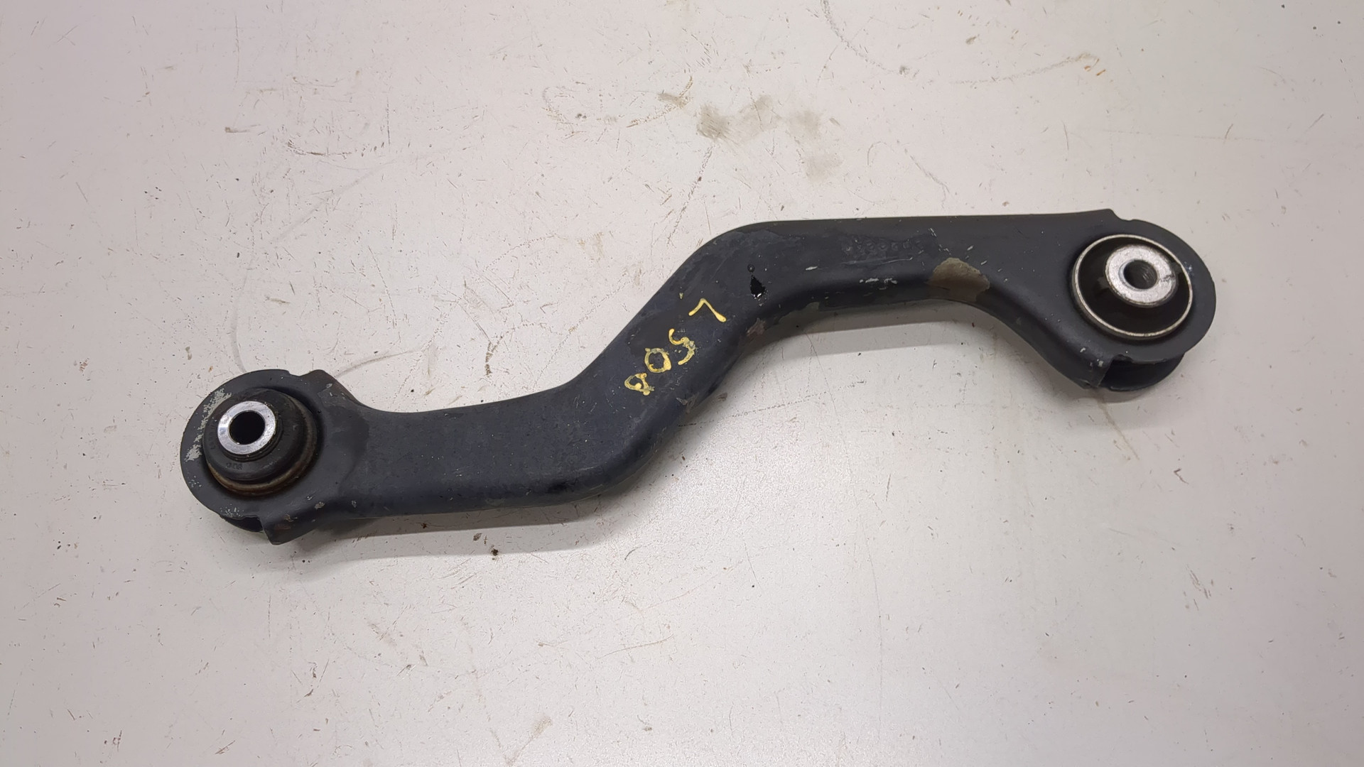 Рычаг задний