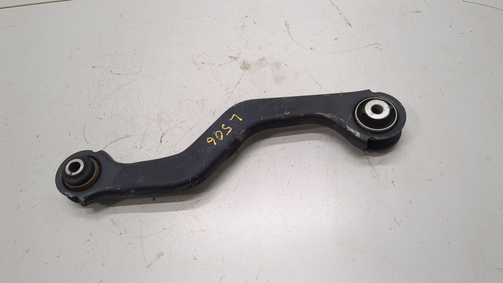 Рычаг задний