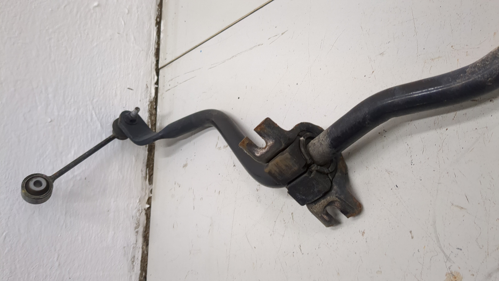 Стабилизатор задний