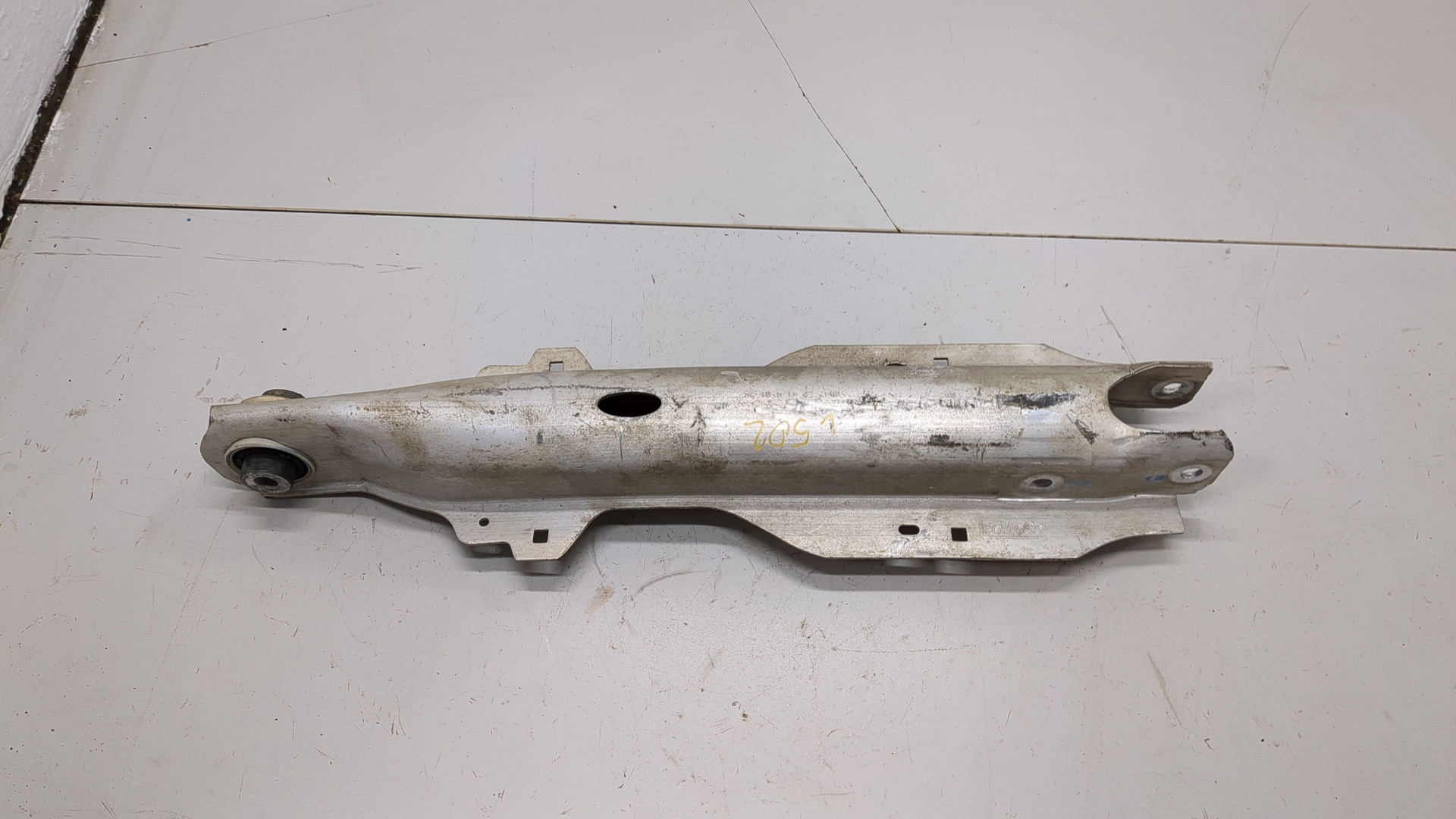 Рычаг задний