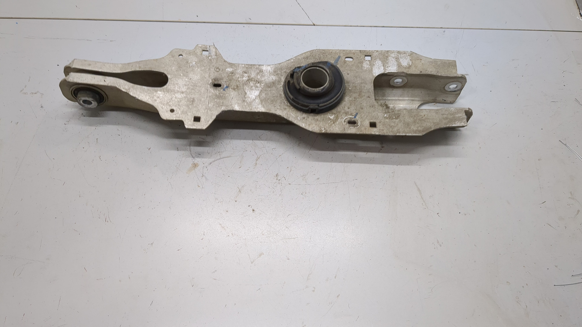 Рычаг задний