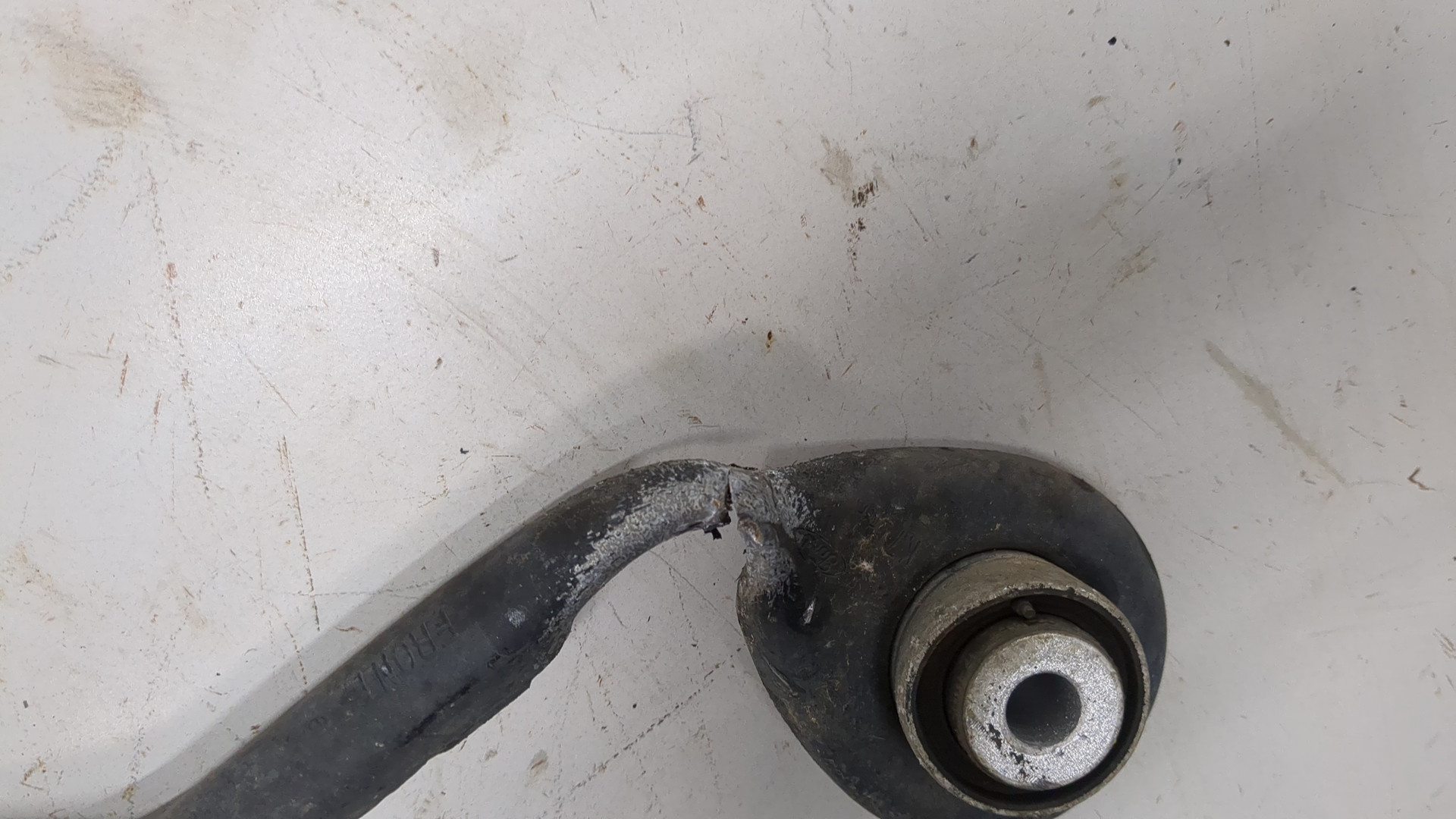 Рычаг задний