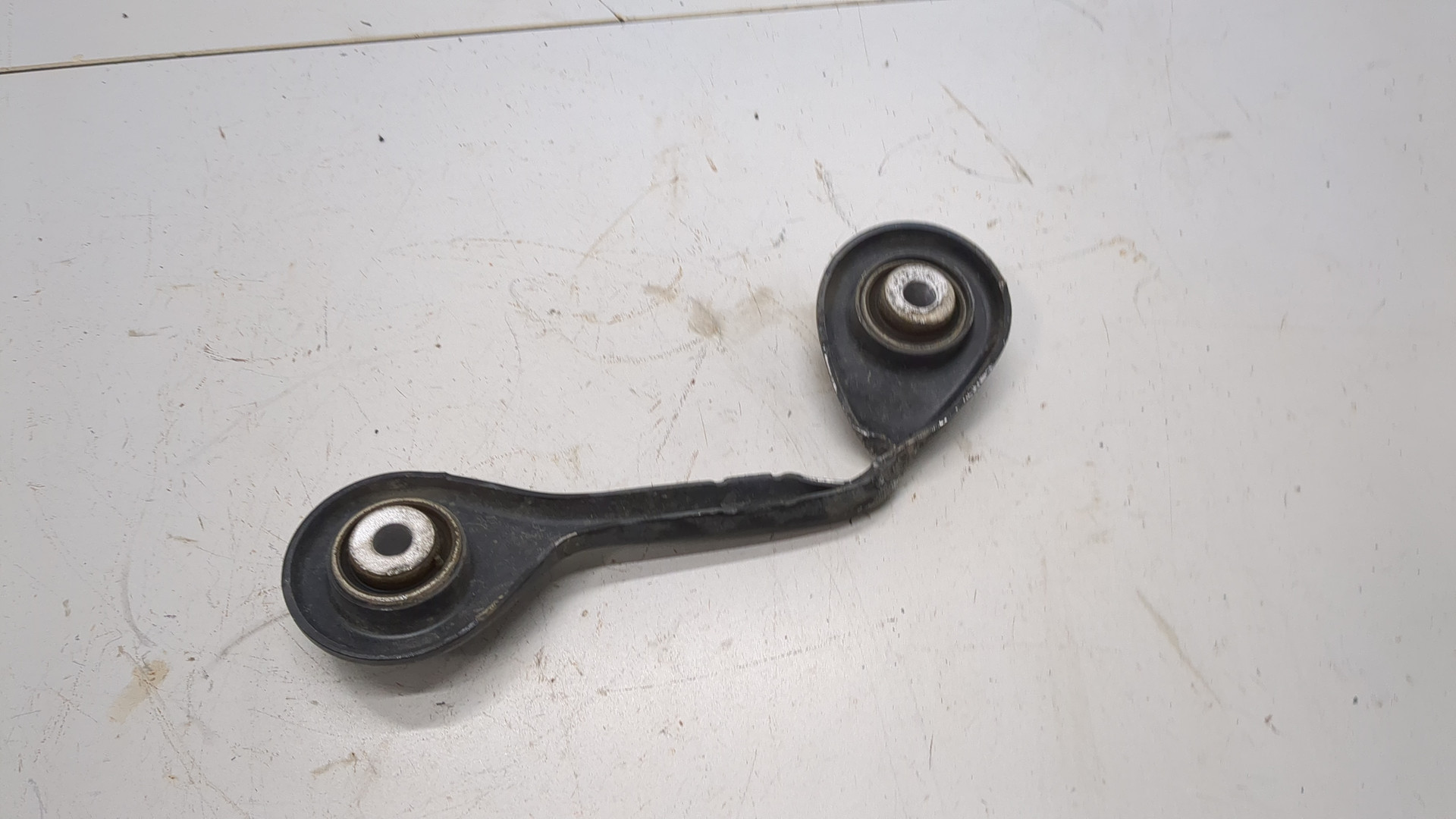 Рычаг задний