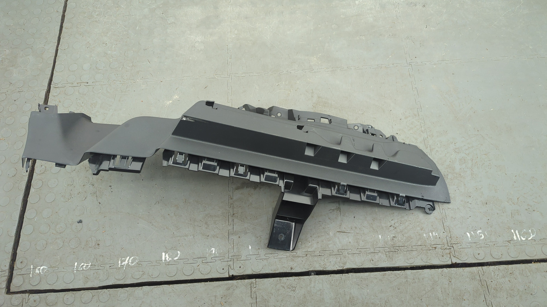 Обшивка багажника