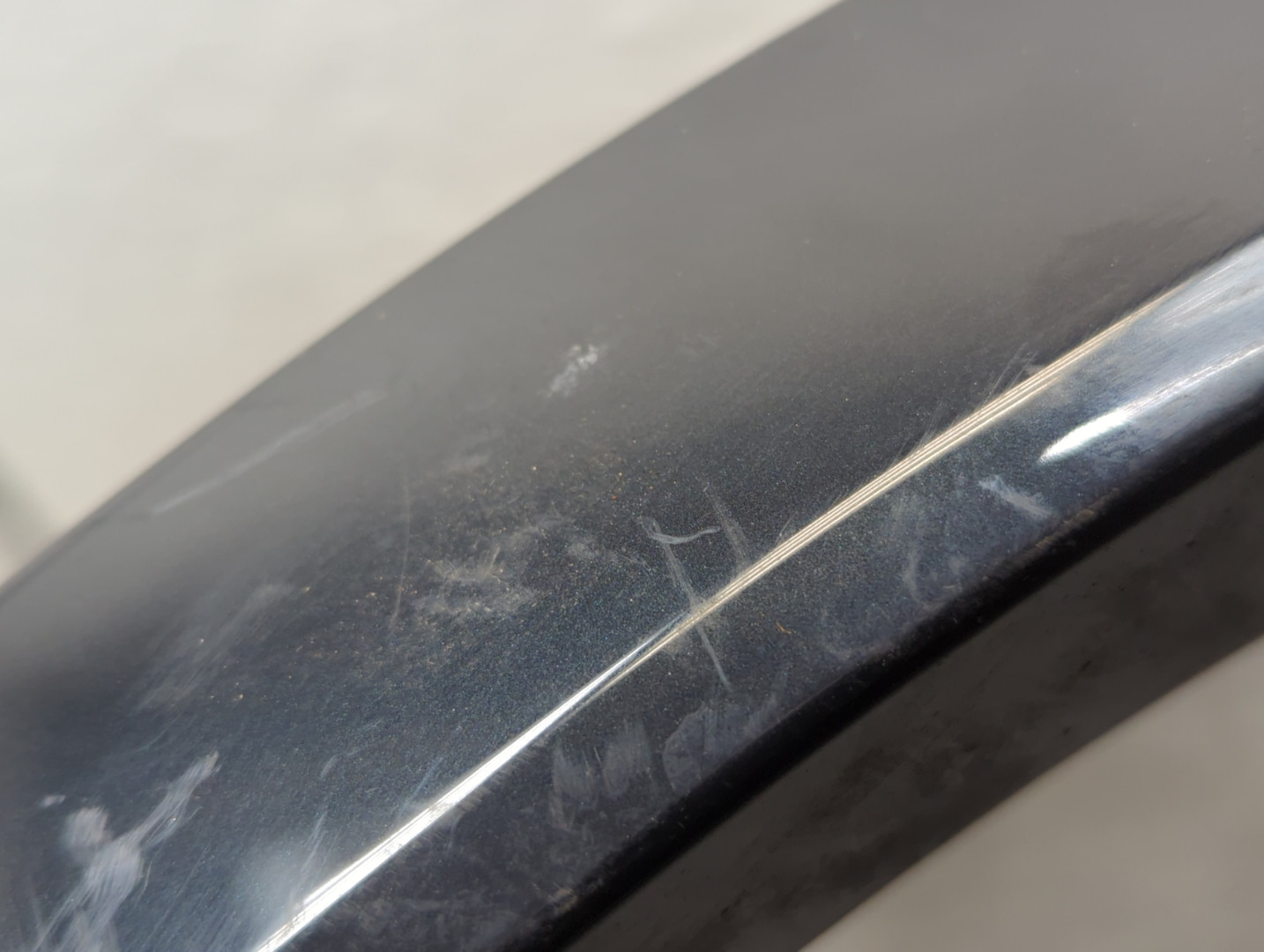 Накладка заднего крыла левого