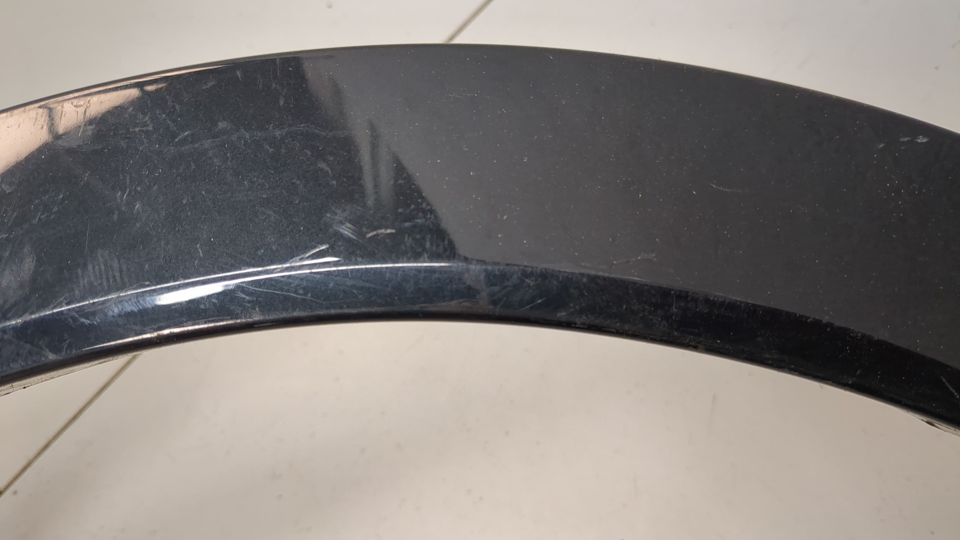 Накладка заднего крыла левого