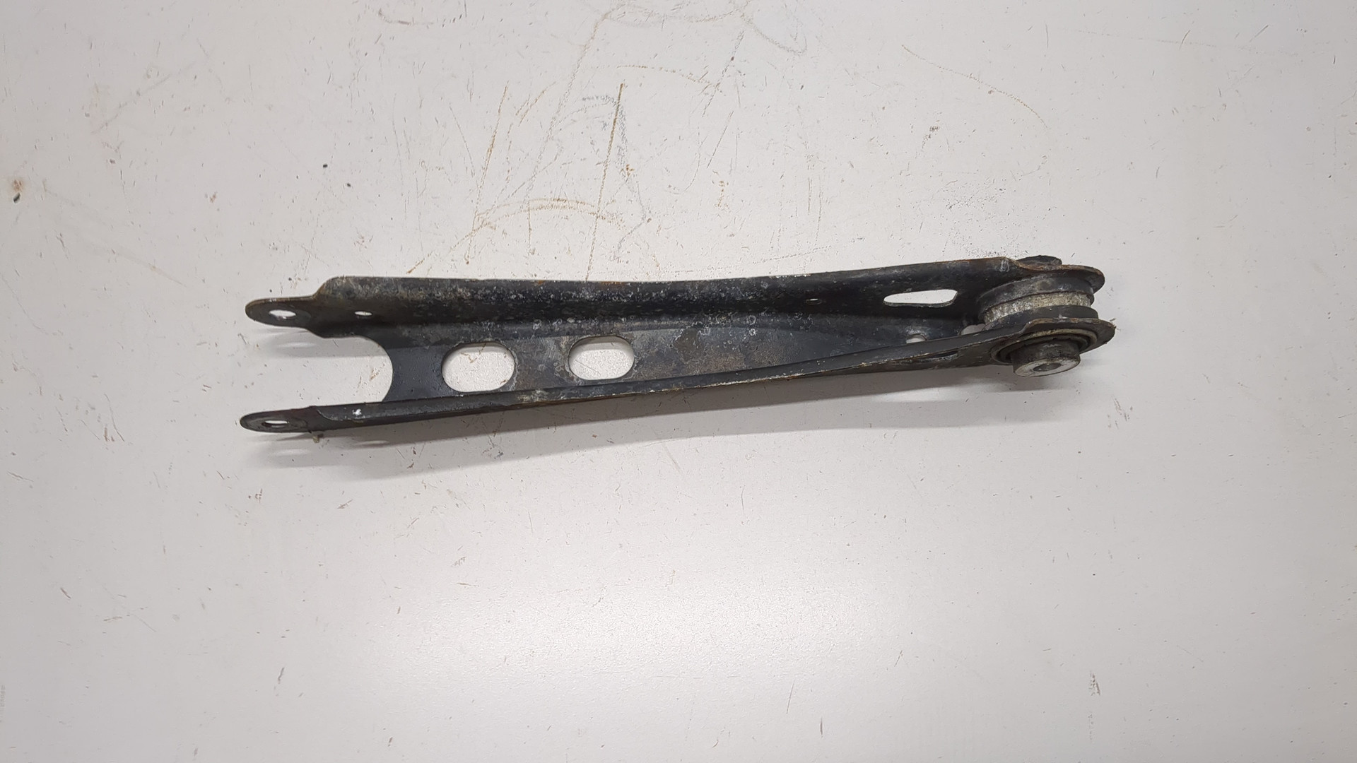 Рычаг задний