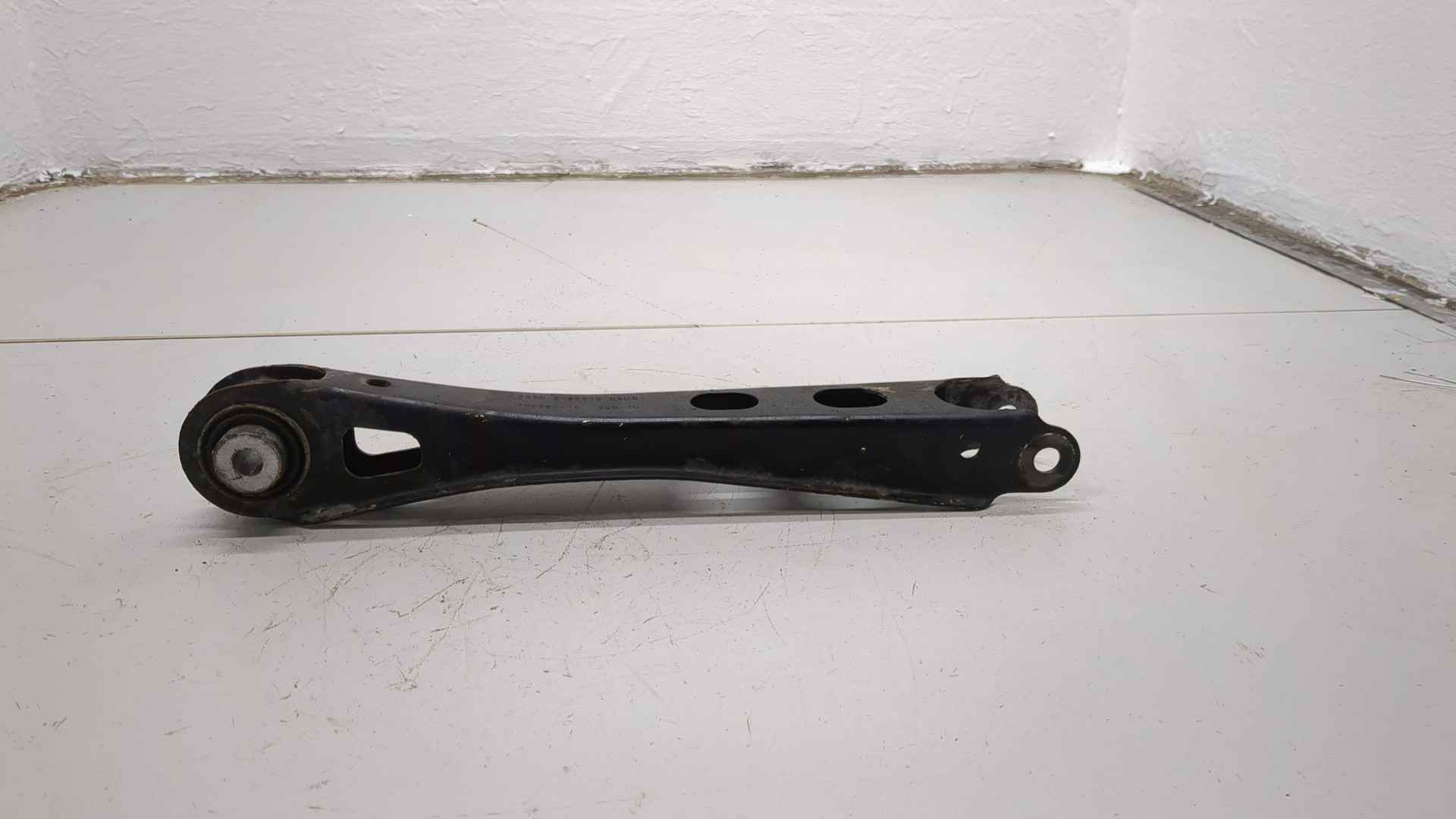 Рычаг задний