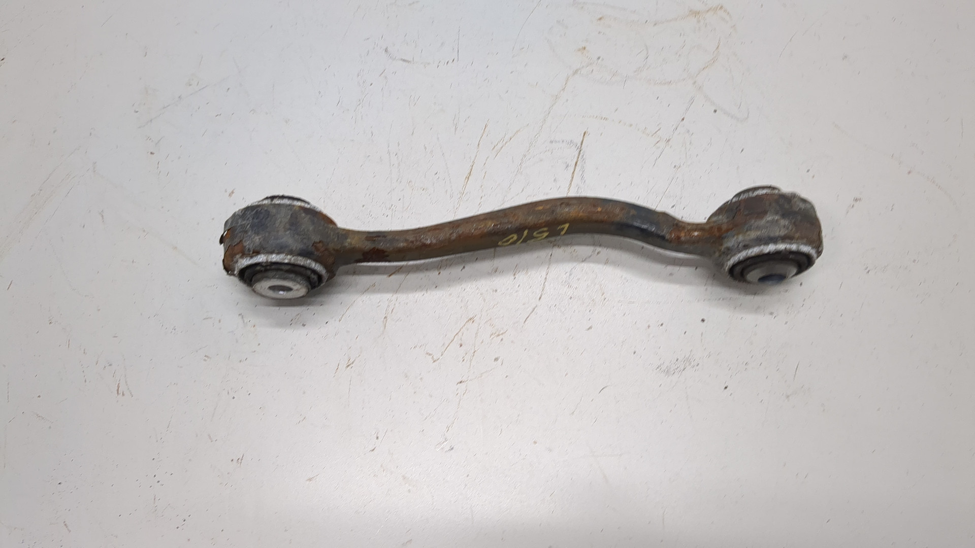 Рычаг задний