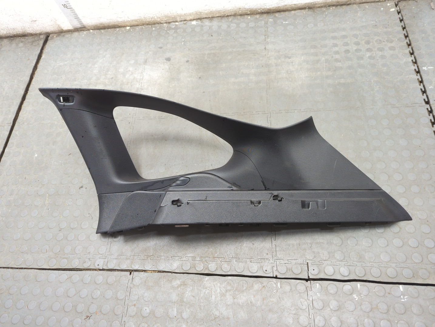 Обшивка багажника