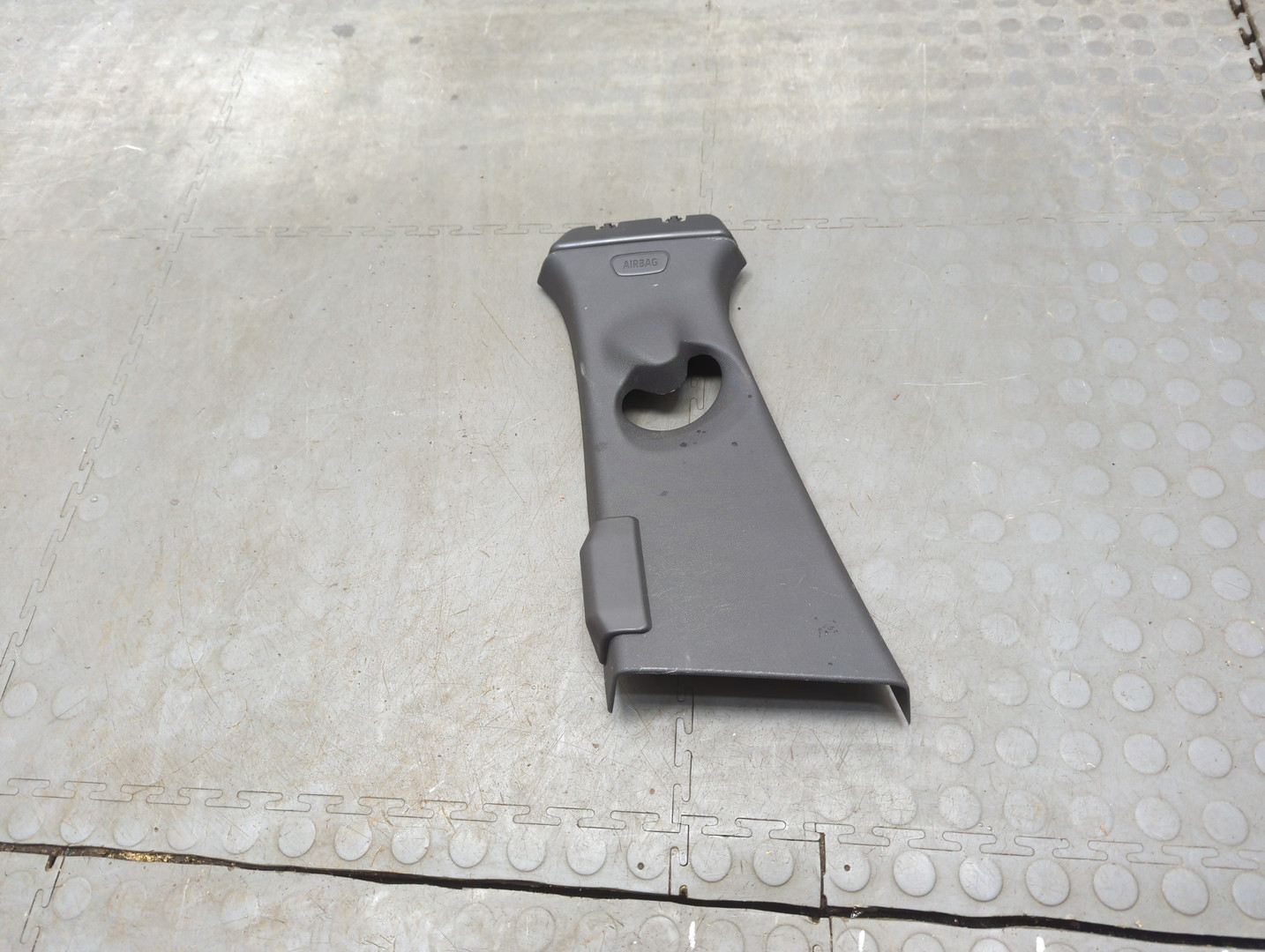 Обшивка стойки