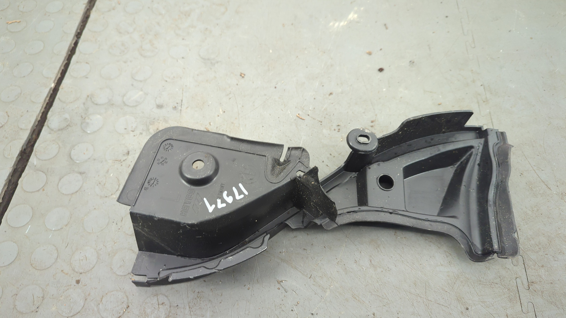 Решетка стеклоочистителей (Жабо)