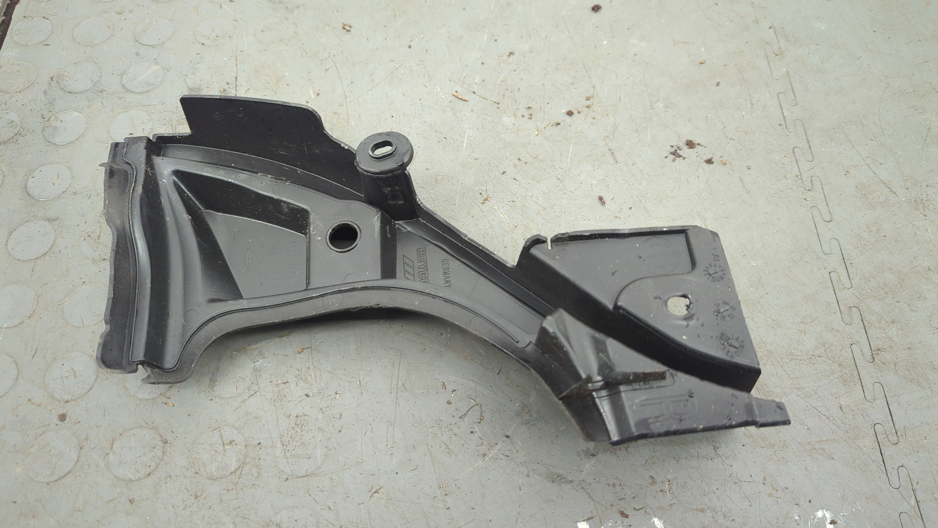 Решетка стеклоочистителей (Жабо)