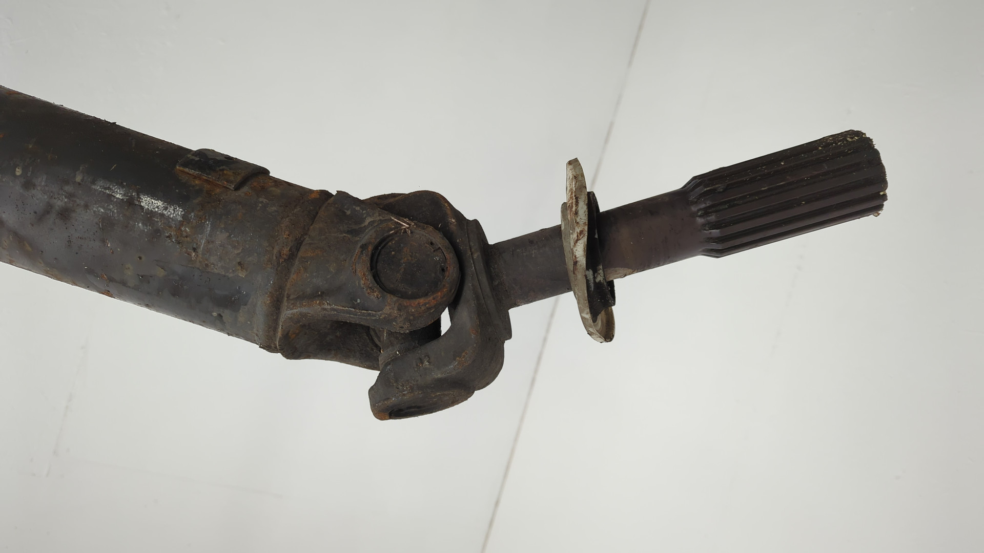 Вал карданный задний