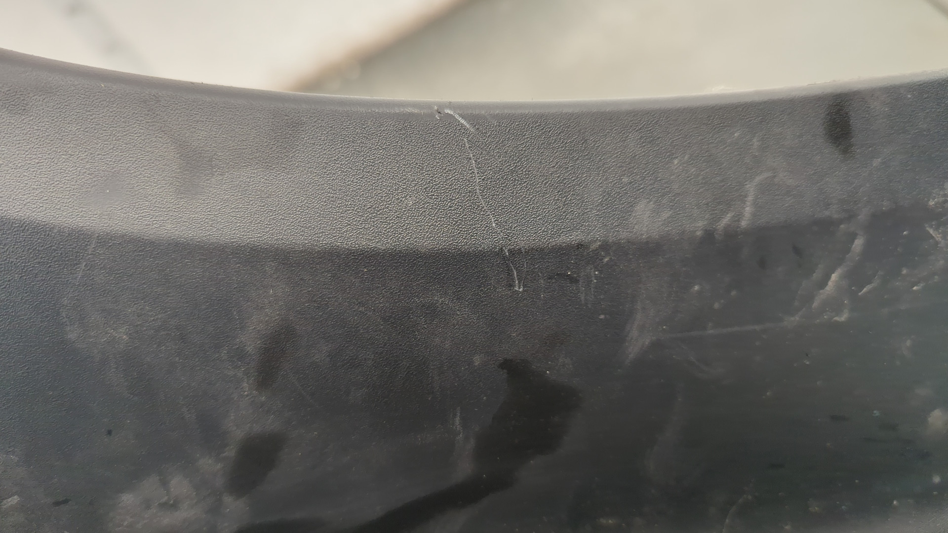 Накладка заднего крыла левого