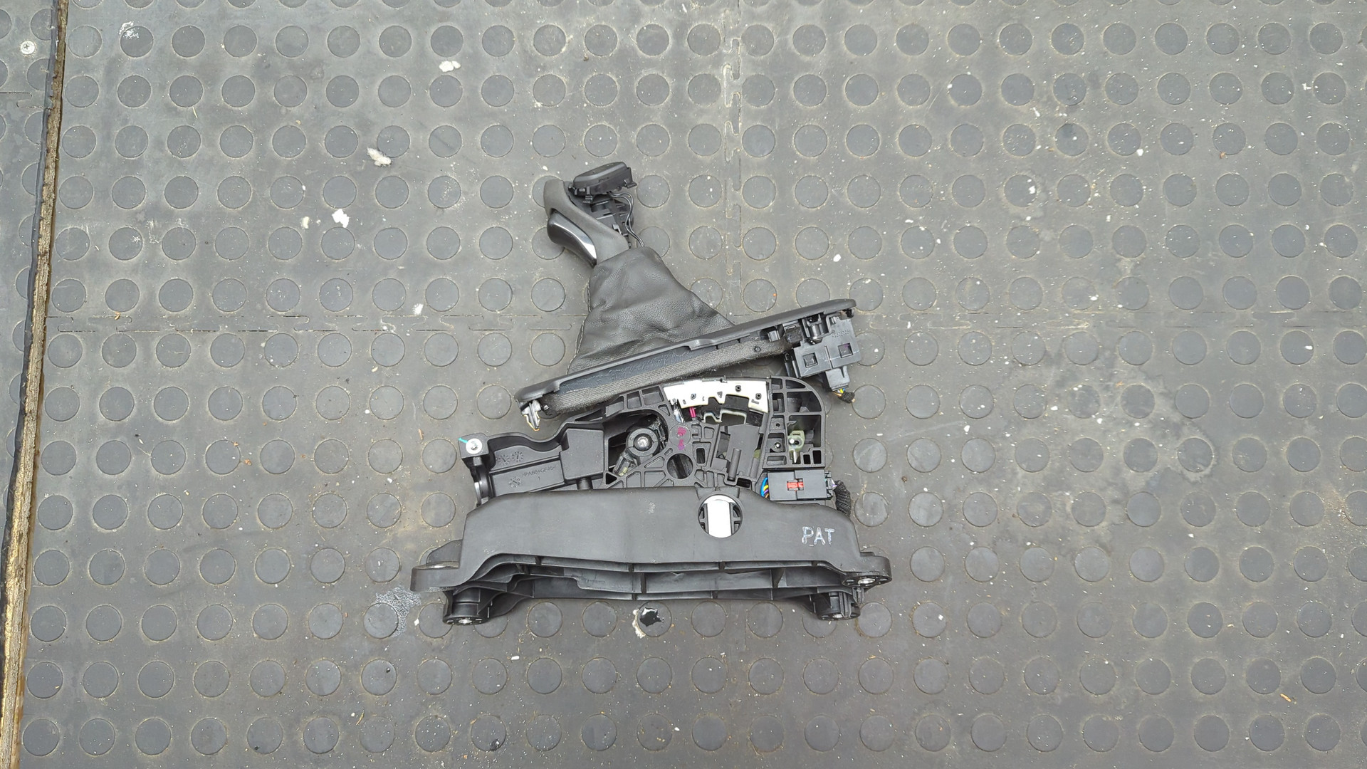 Кулиса МКПП / АКПП