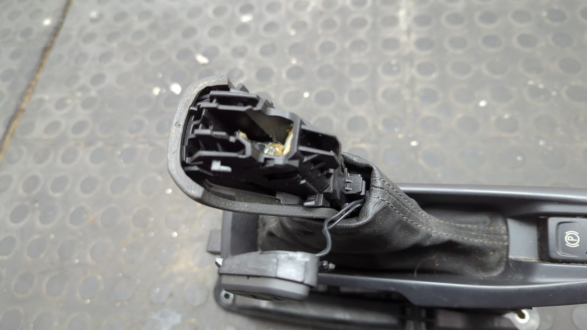 Кулиса МКПП / АКПП