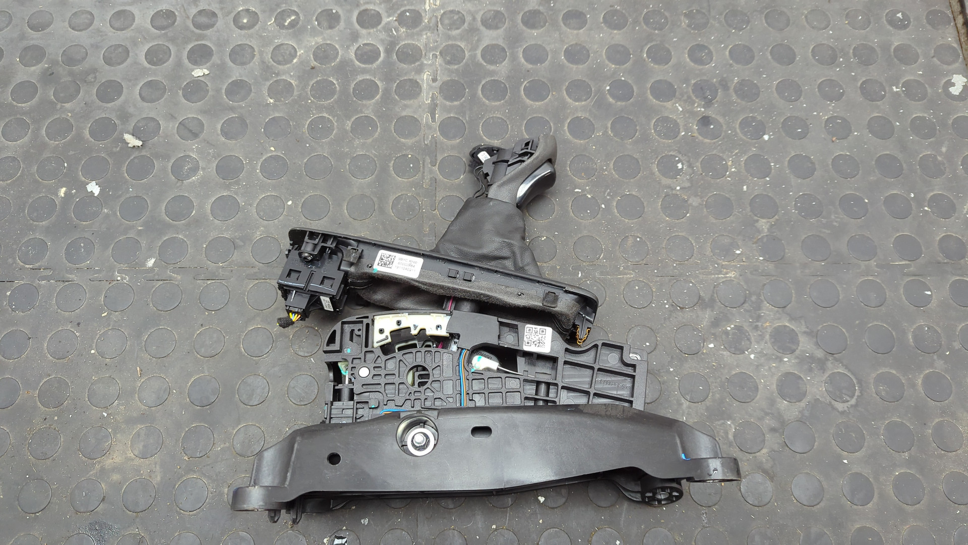 Кулиса МКПП / АКПП