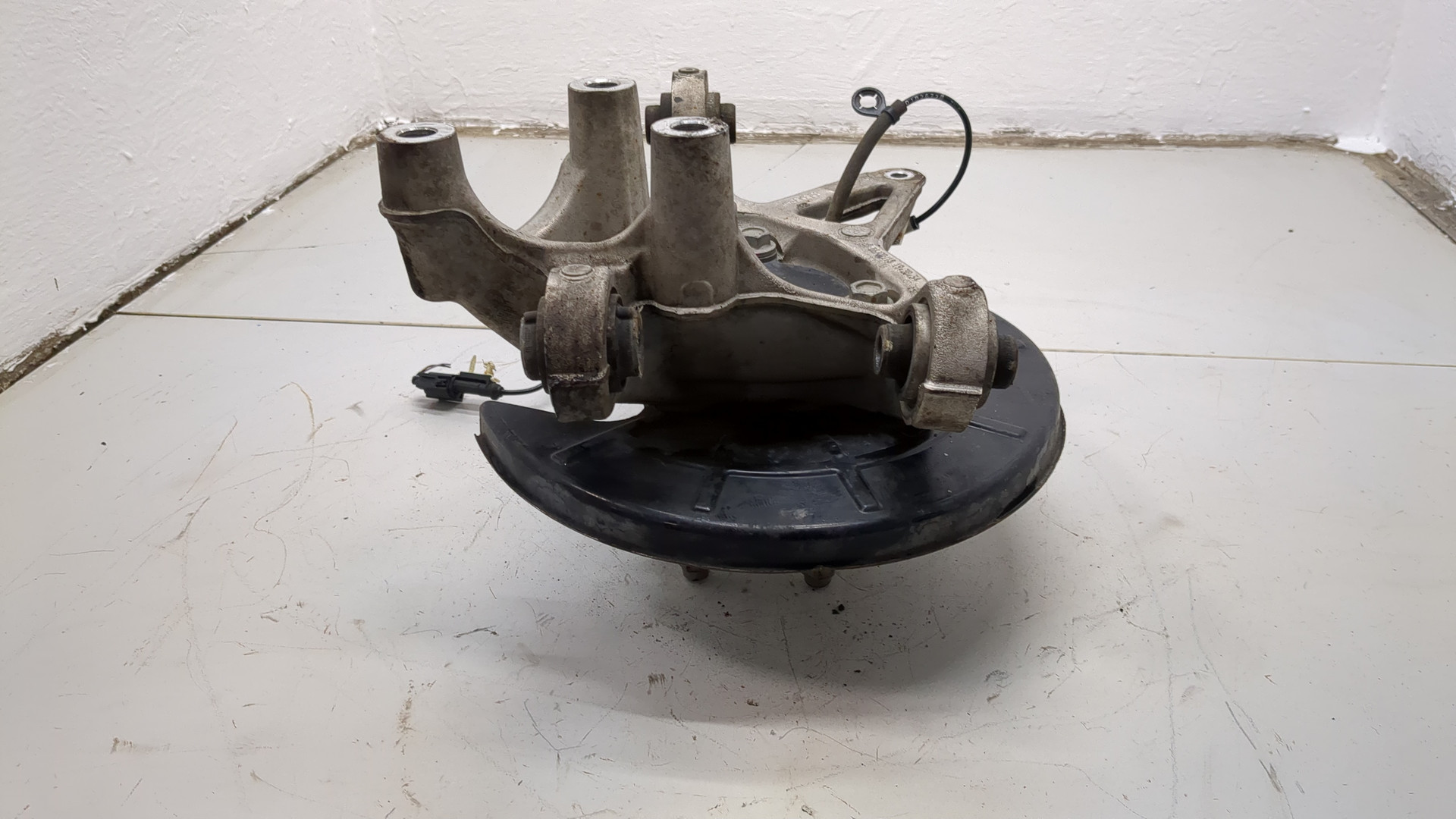 Кулак поворотный задний правый