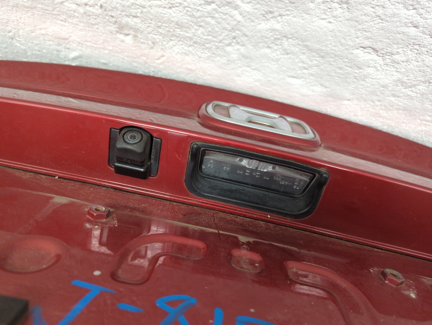 Дверь багажника