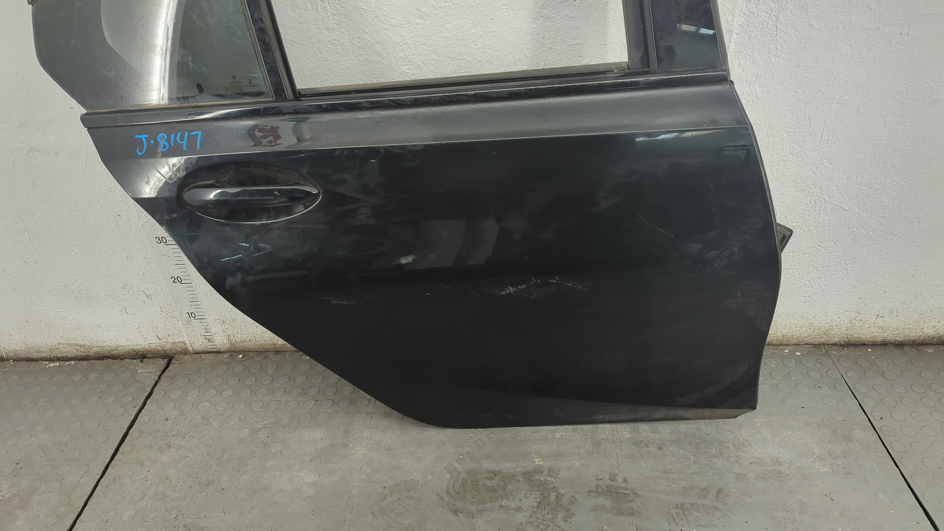 Дверь задняя правая