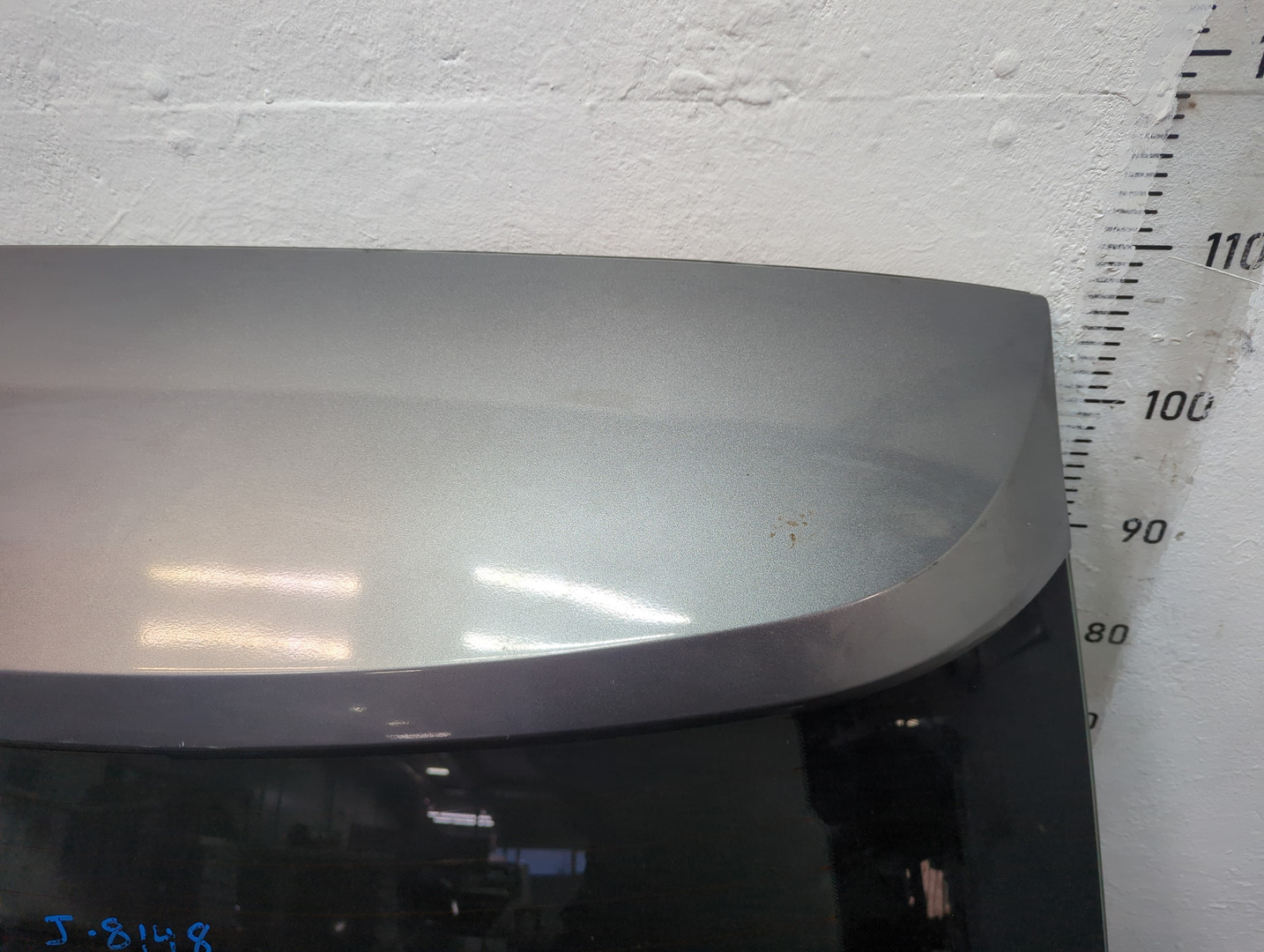 Дверь багажника