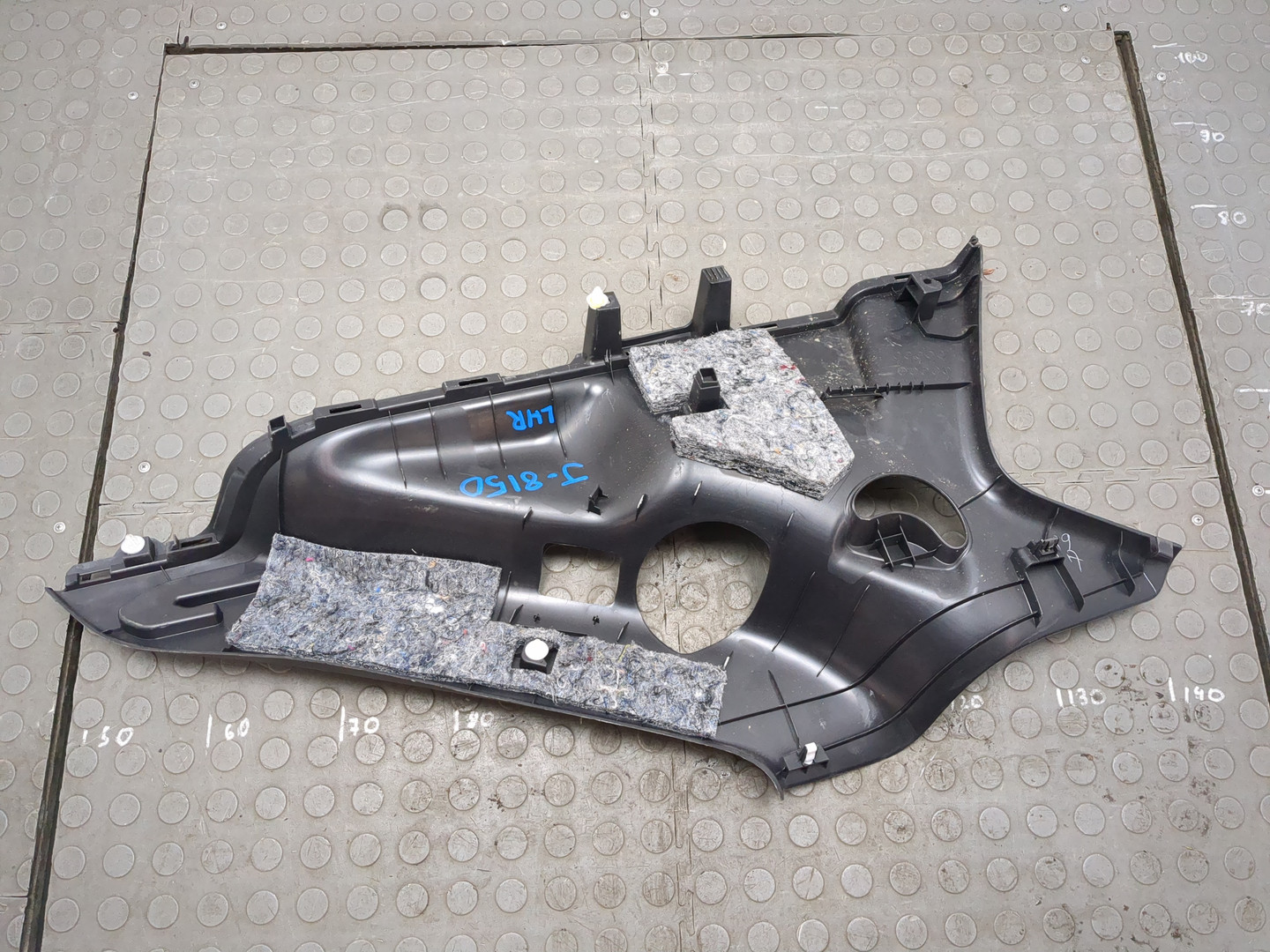 Обшивка багажника