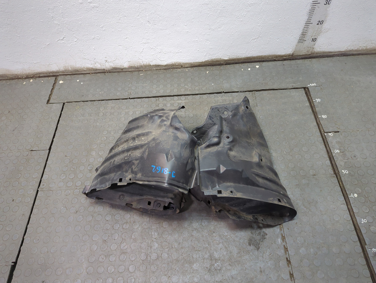 Локер передний левый