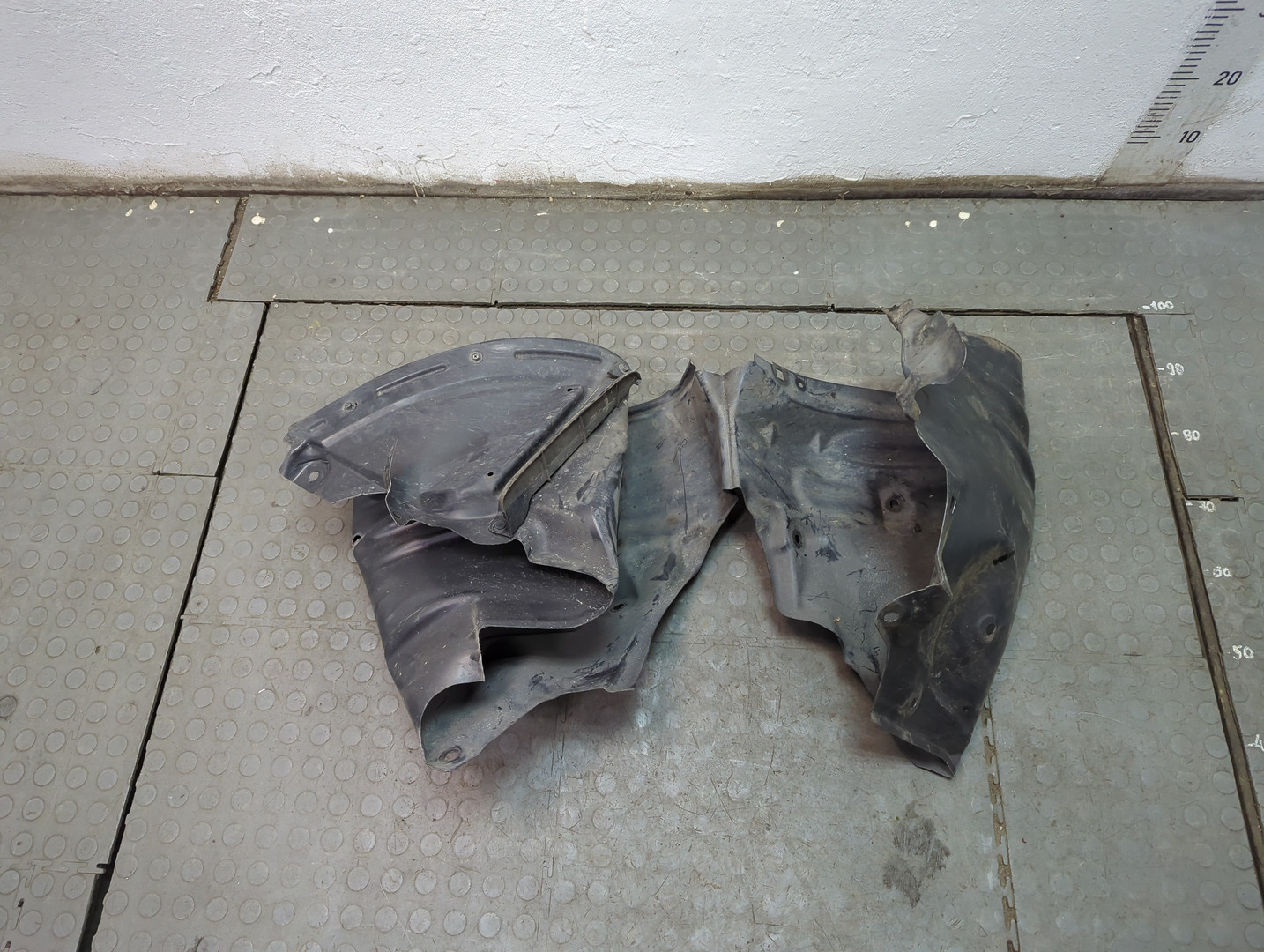 Локер передний левый