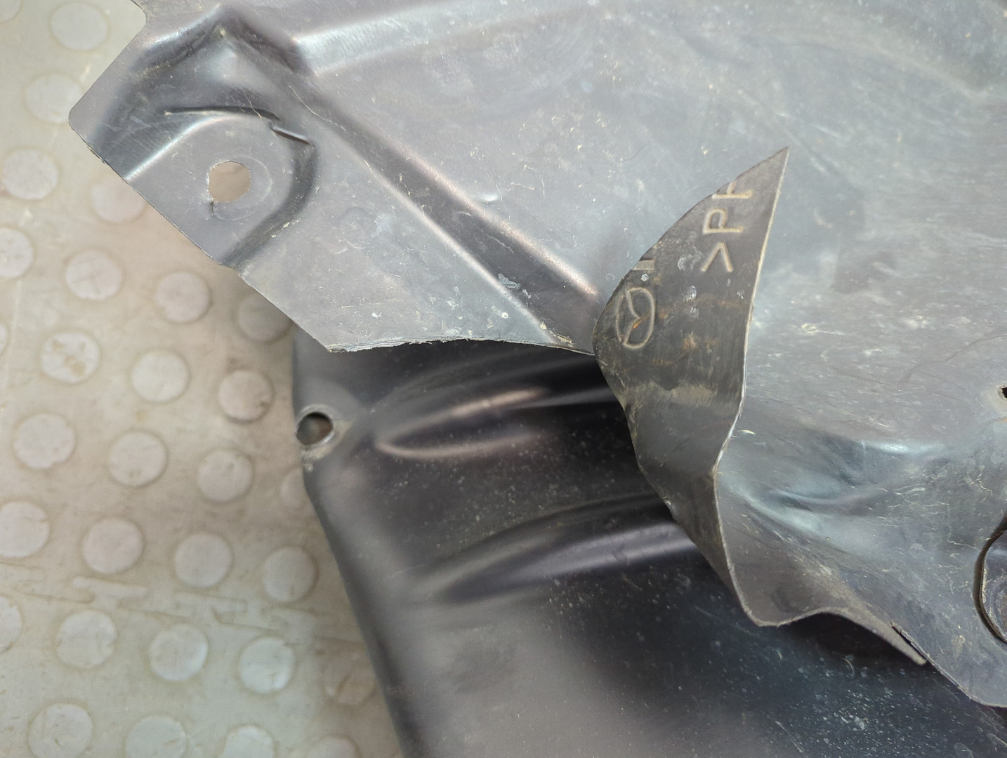 Локер передний левый