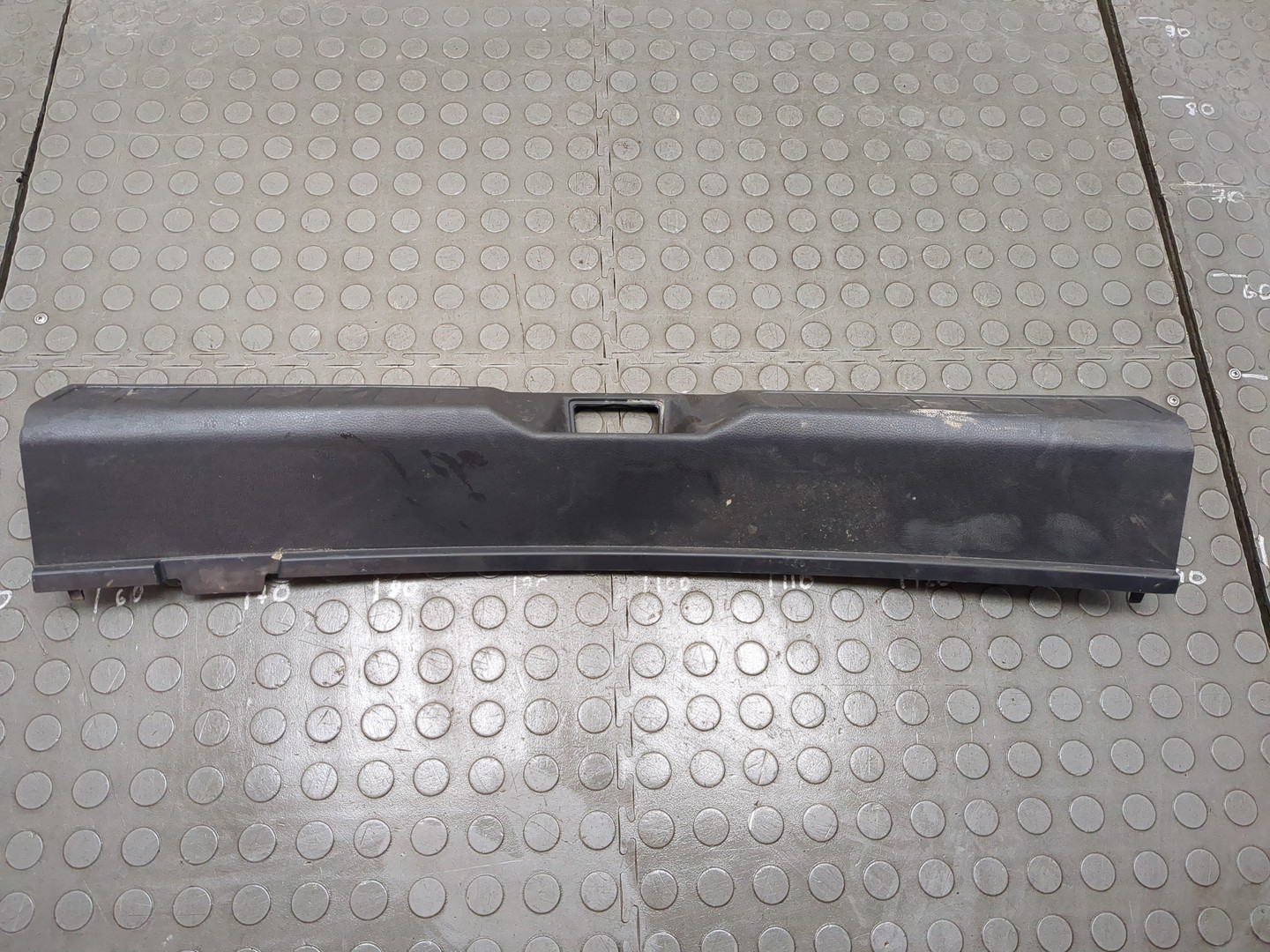 Обшивка багажника