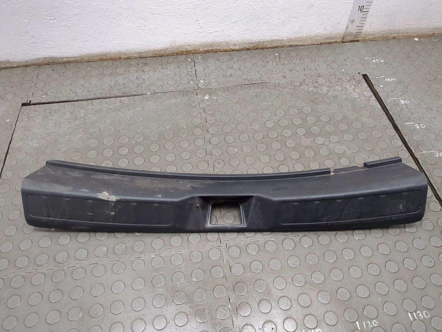 Обшивка багажника