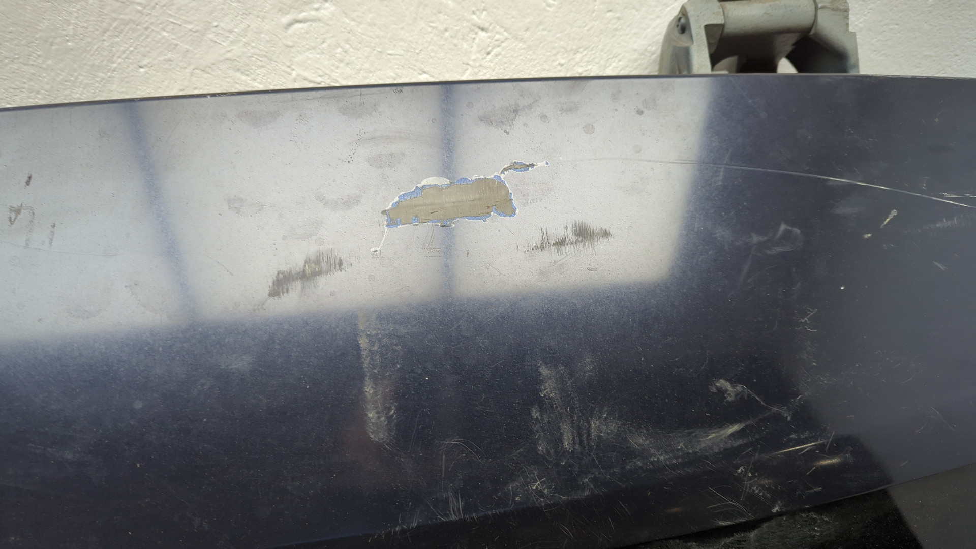 Дверь багажника