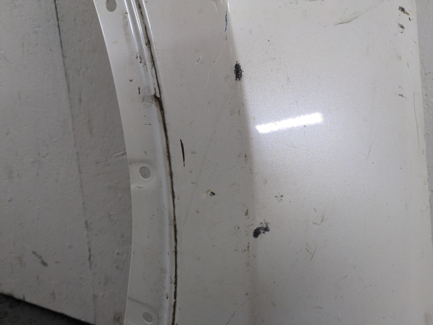 Крыло переднее левое