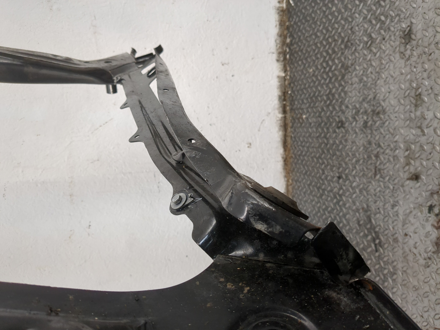 Балка подмоторная