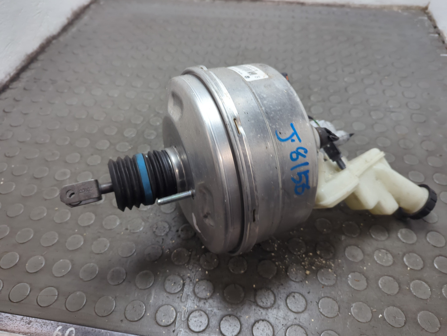 Цилиндр тормозной главный