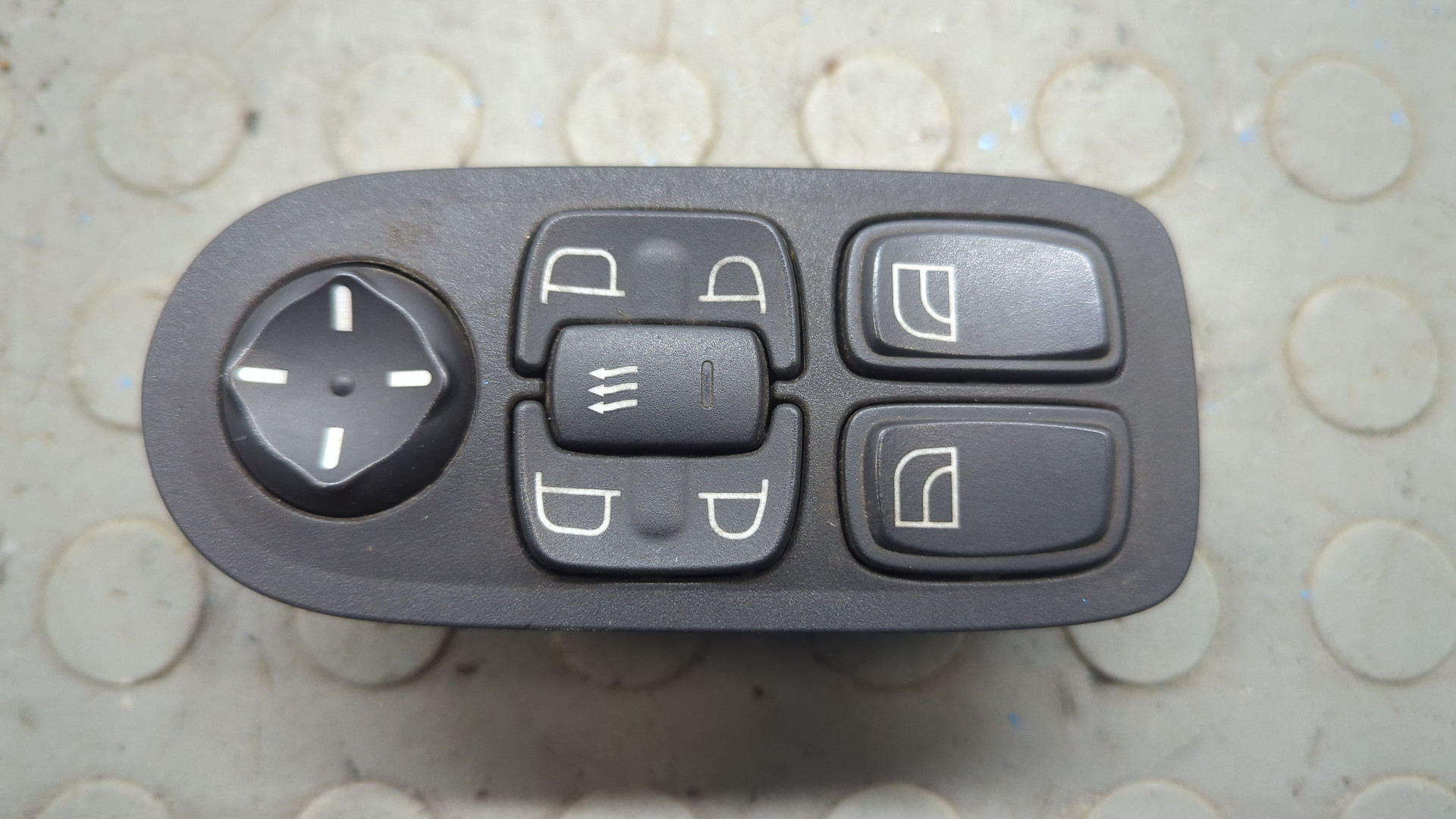 Кнопка стеклоподъемника