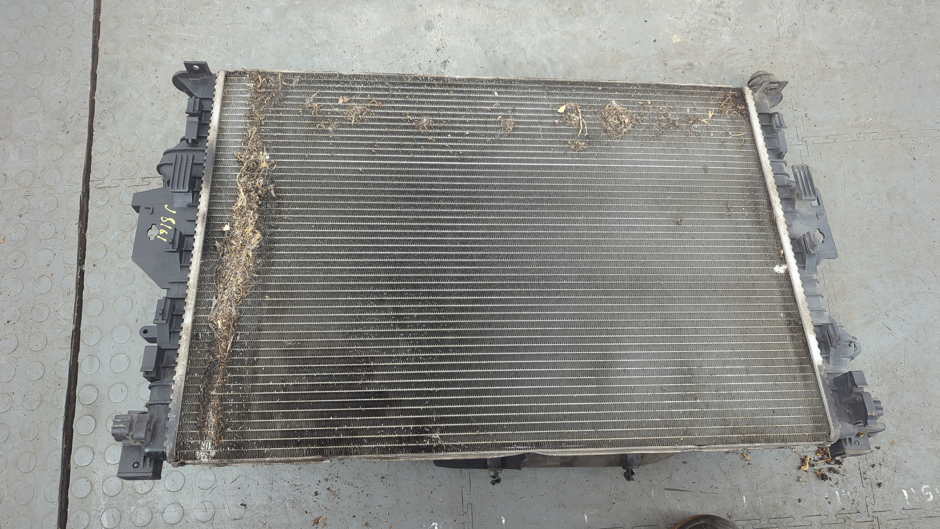 Радиатор охлаждения двигателя основной