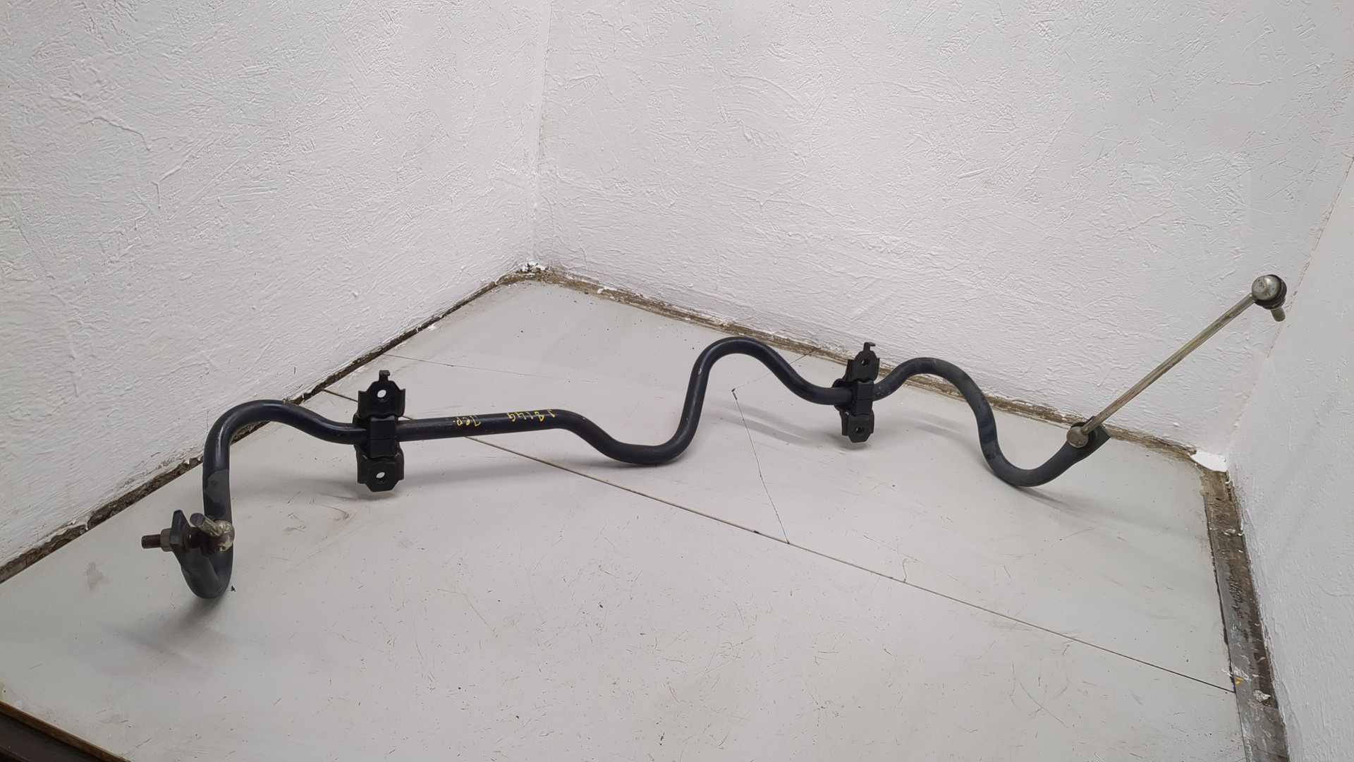 Стабилизатор передний