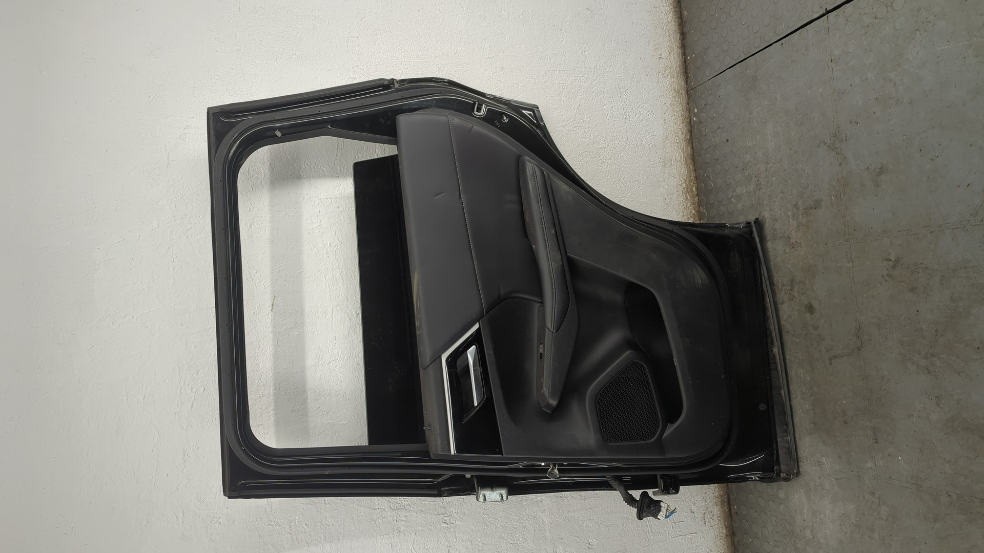 Дверь задняя правая