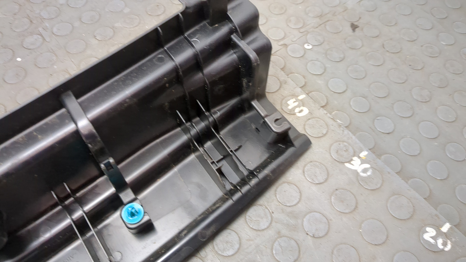 Обшивка багажника