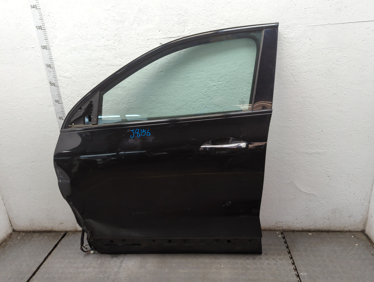 Дверь передняя левая